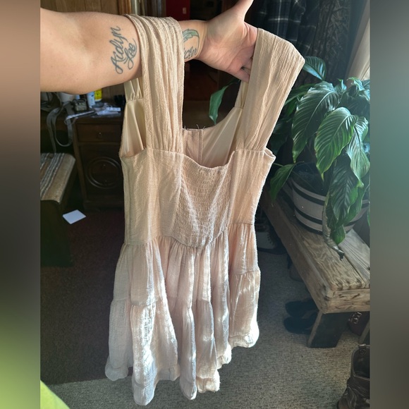 Listicle Cream Romper - Picture 4 of 4